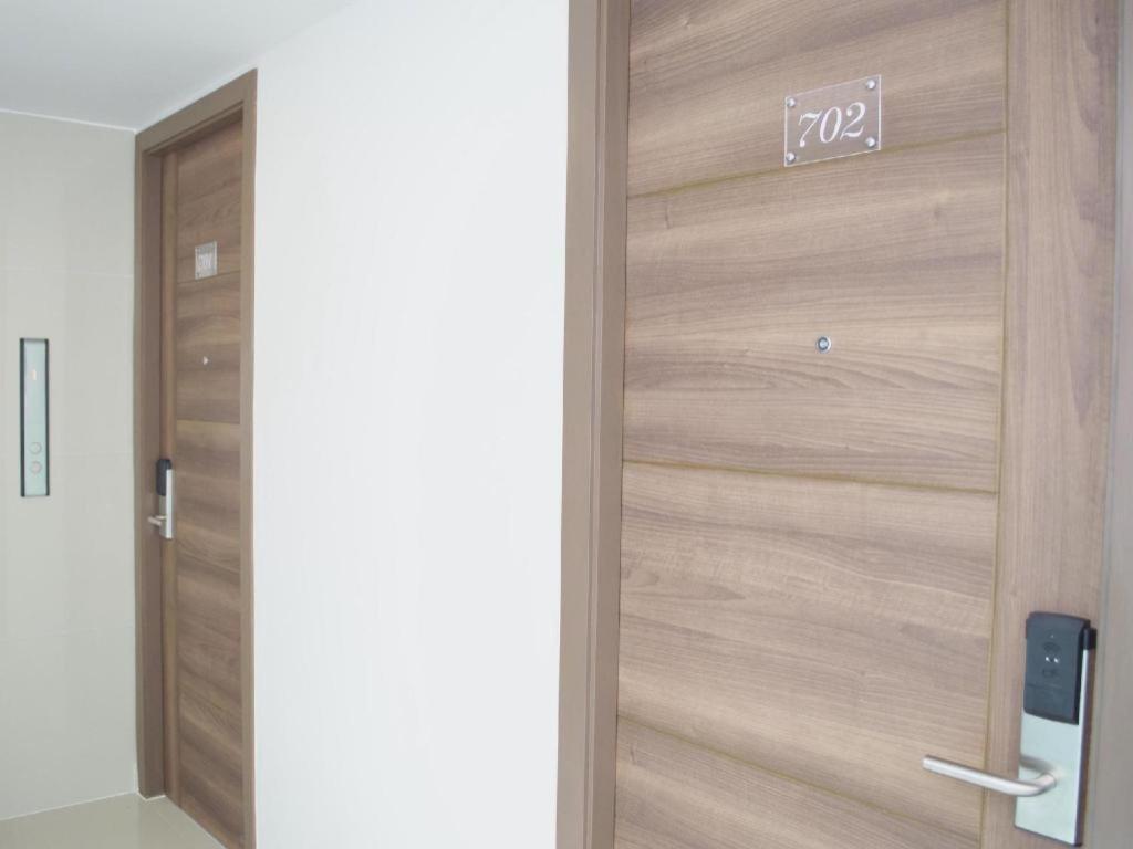 Elegancy Sansabai Hotel Patong Экстерьер фото