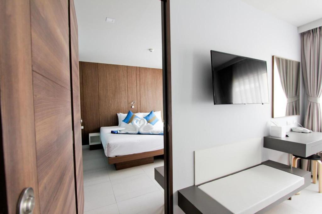Elegancy Sansabai Hotel Patong Экстерьер фото