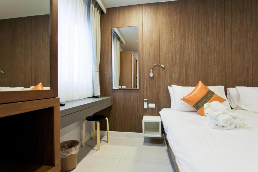 Elegancy Sansabai Hotel Patong Экстерьер фото