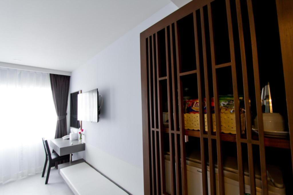 Elegancy Sansabai Hotel Patong Экстерьер фото