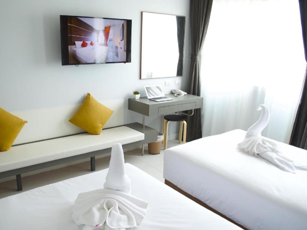 Elegancy Sansabai Hotel Patong Экстерьер фото